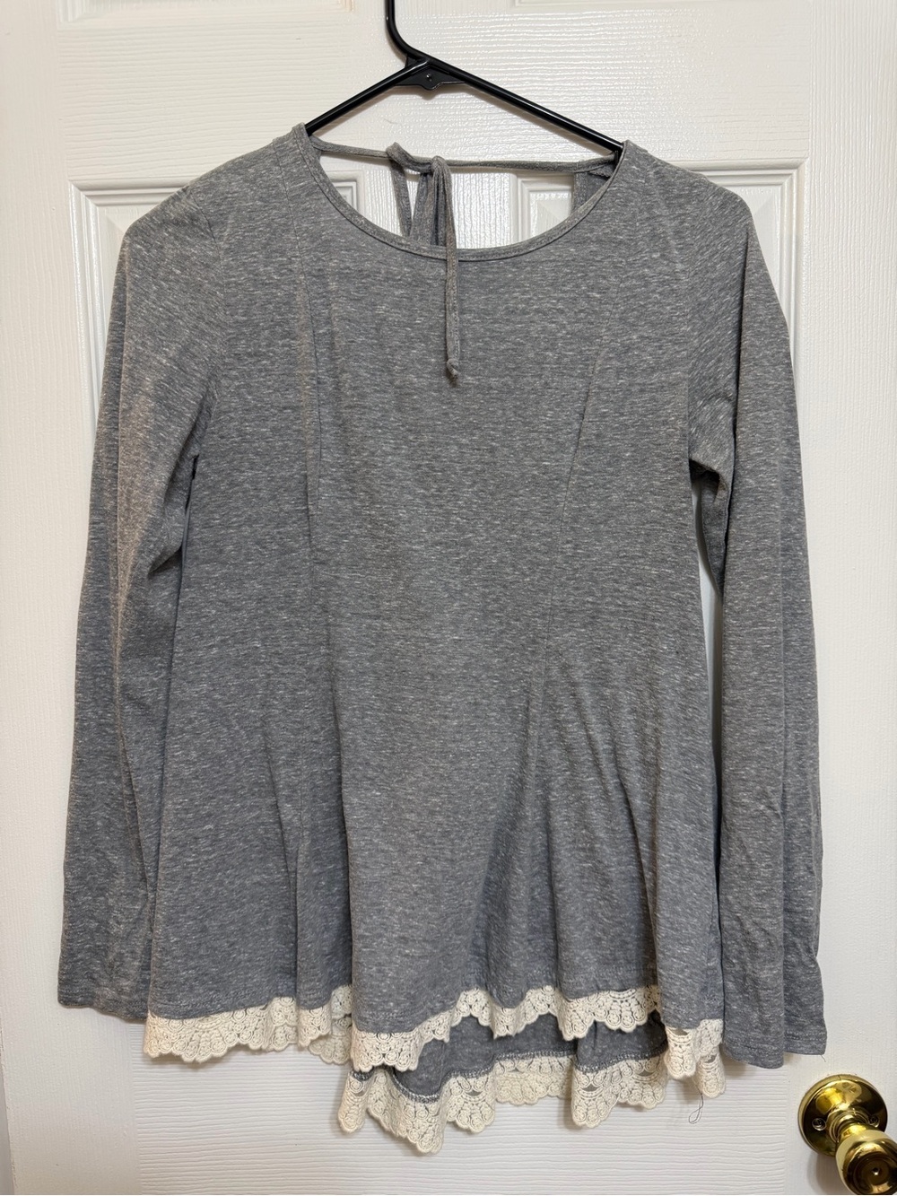 Xhilaration Gray Long Sleeve Tunic with Cream Lace Trim